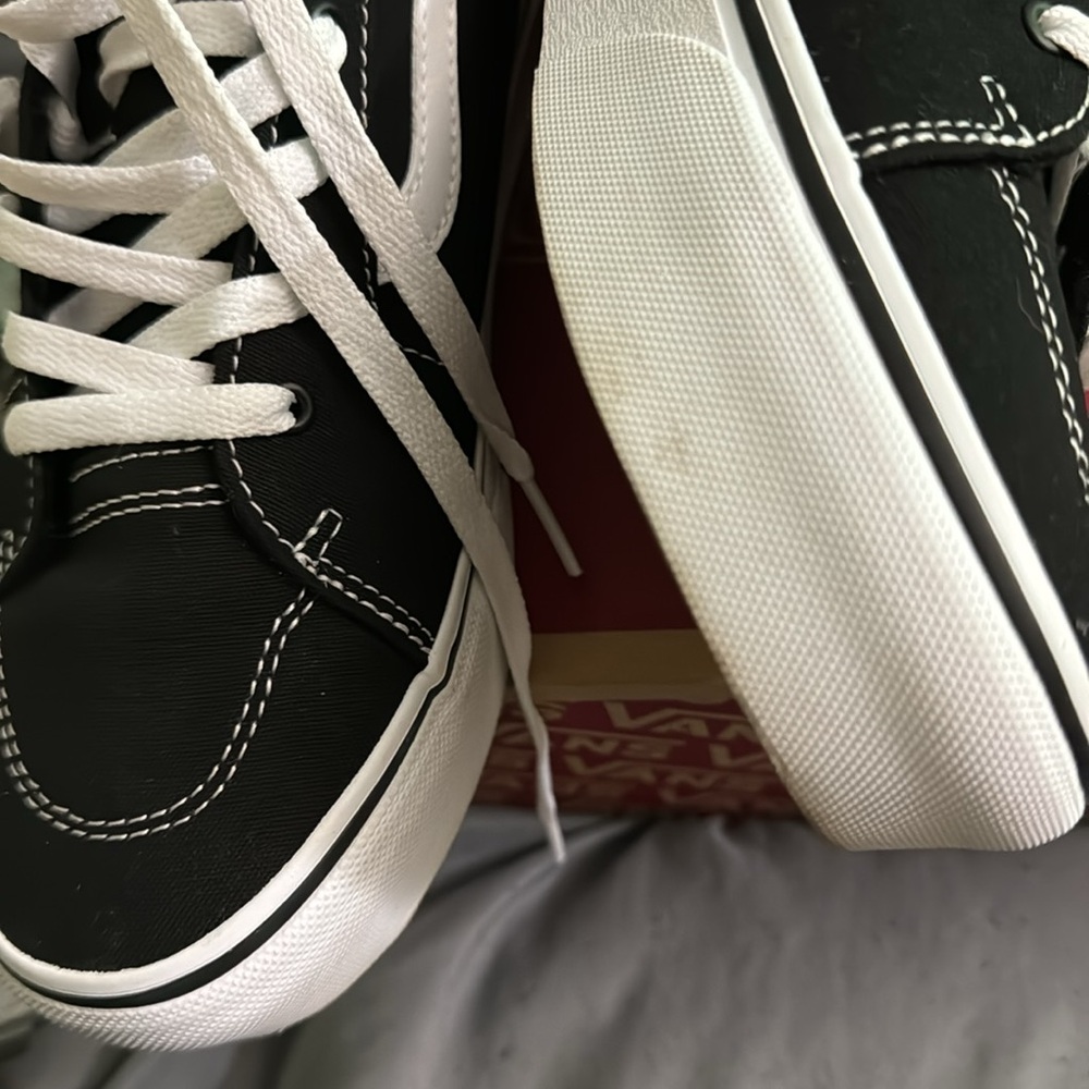 Platform vans - Picture 2 of 2